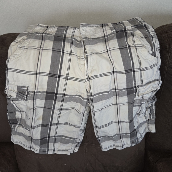 Arizona Jean Company Other - Men's Plaid Shorts in Black and White